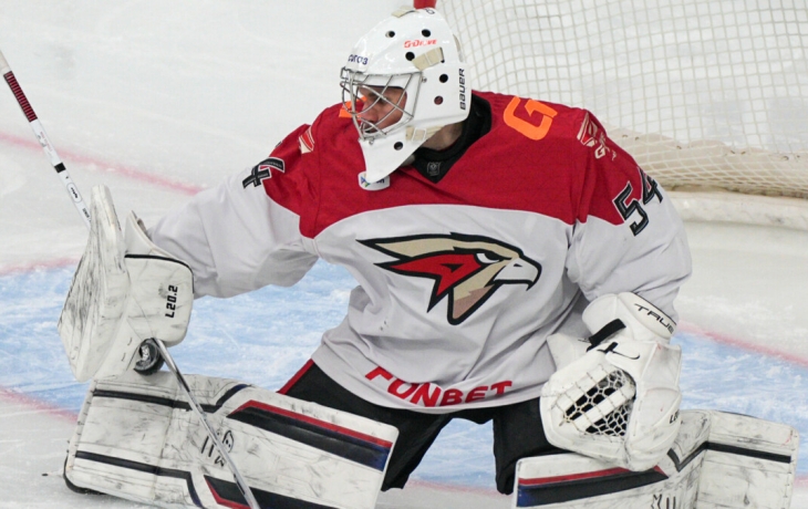 &laquo;Авангард&raquo; нанял учителей английского для русскоязычных хоккеистов, рассказал голкипер Серебряков