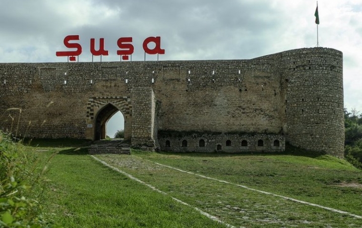 Берлин извинился перед Баку за публикацию о Карабахе