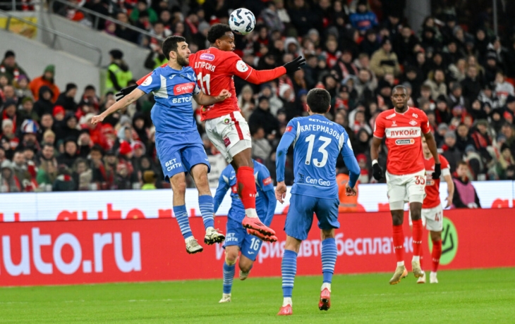 Капитан махачкалинского «Динамо» Шумахов: «Не только мы отобрали у «Спартака» чемпионство, хотя тоже приложили руку» Капитан махачкалинского «Динамо» Шумахов: «Не только мы отобрали у «Спартака» чемпионство, хотя тоже приложили руку»