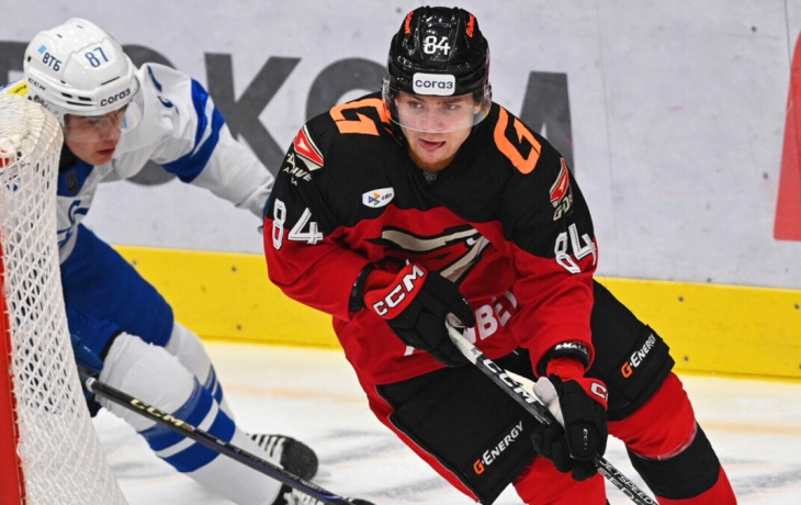 Защитник «Авангарда» Гуляев — о тренере Буше: «Я, наверное, больше всех его жду. Хочу познакомиться» Защитник «Авангарда» Гуляев — о тренере Буше: «Я, наверное, больше всех его жду. Хочу познакомиться»