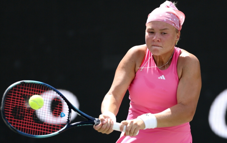 Россиянка Шнайдер и американка Стернс вышли в полуфинал теннисного турнира в Чарльстоне в паре