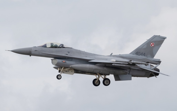 Польша подняла в небо истребители из-за действий России