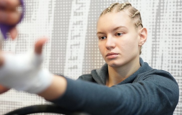 Дудакова проиграла Клайн на турнире UFC Fight Night 249 Дудакова проиграла Клайн на турнире UFC Fight Night 249