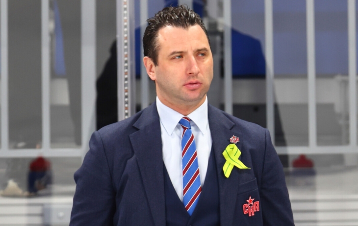 Ротенберг после победы над &laquo;Витязем&raquo; снова подарил будильник журналисту