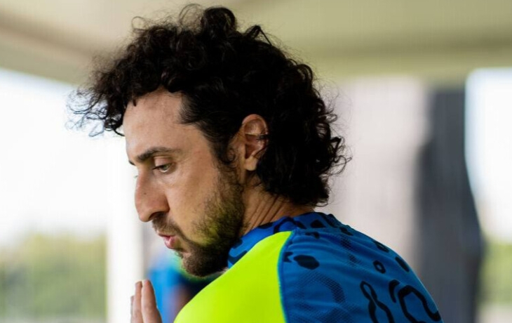 Хорен Байрамян: &laquo;В нашем футболе Овечкина можно сравнить только с Дзюбой&raquo;