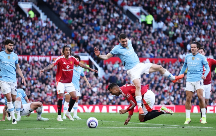 &laquo;Манчестер Сити&raquo; и &laquo;Манчестер Юнайтед&raquo; сыграли вничью в АПЛ