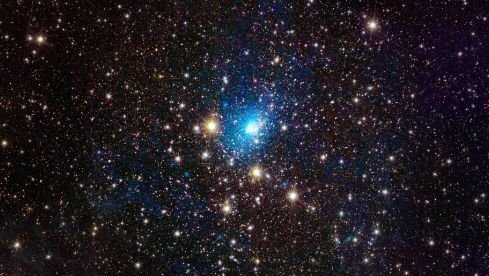 Открытие горячего газа в скоплении галактик Abell 2390: новое изображение от миссии космического телескопа Euclid